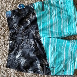 Men's Wave Zone swim trunks with liner
